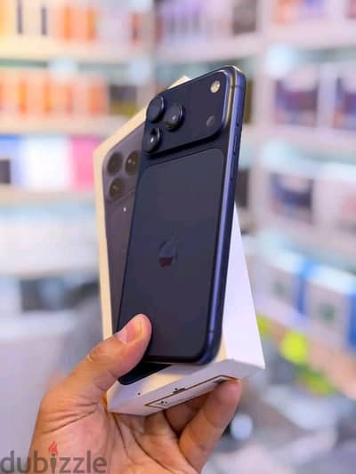 آبل - آيفون 17 برو ماكس