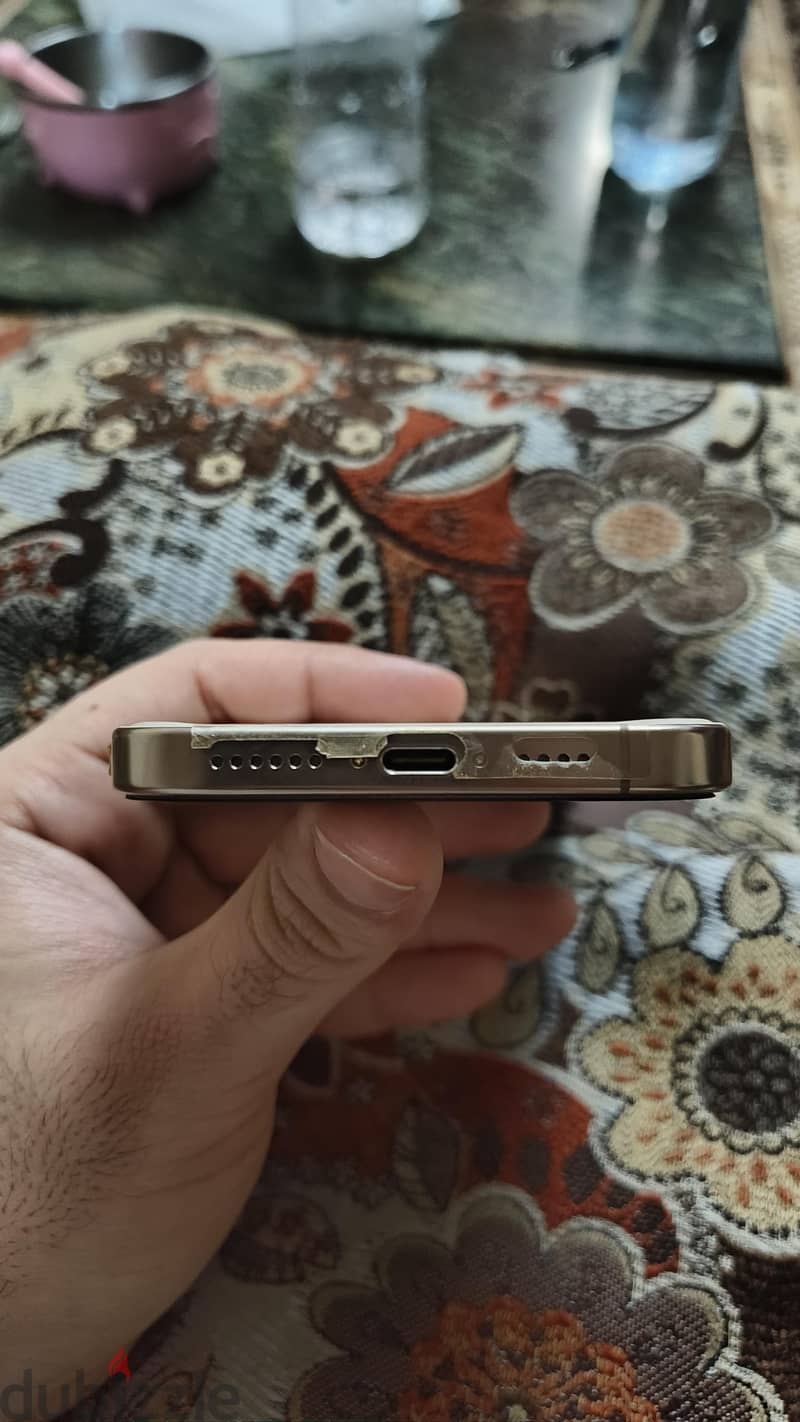 Apple - iPhone 16 Pro Max 4