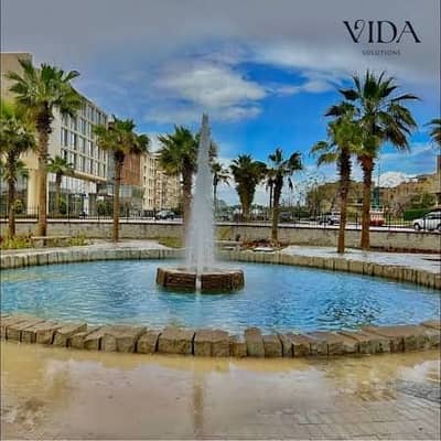 للبيع بنتهاوس فاخر في بيفرلي هيلز – المرحلة الثانية | 360م + 140م روف خاص | متشطب بالكامل | أسانسير يصل للروف