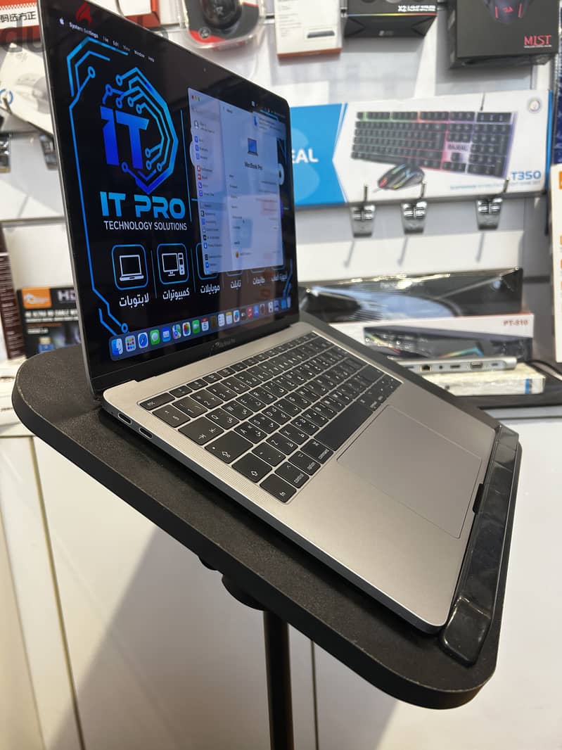 MACBOOC PRO 2017 4