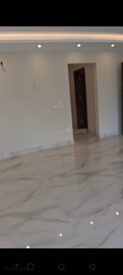 شقة للإيجار في كمبوند ستون ريزيدنس  التجمع الخامس  تشطيب ألترا سوبر لوكس فيو لاندسكيب  المساحة: 175 متر