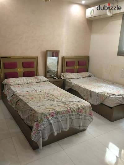 Furnished studio for rent in October, first district, including natural gas.