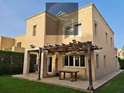 فيلا في ميفيدا بحمام سباحة مميزة-القاهره الجديده