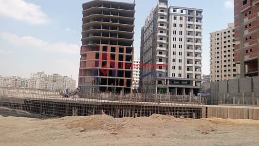  170 sqm at Degla Aliaa 2 – Zahraa El Maadi, first row from the main street, 3 mins from Wadi Degla & 6 mins from Carrefour, up to 8 years