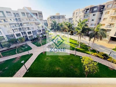 شقة للايجار مفروش في مدينتي B10 مساحة 165 متر امام All season park