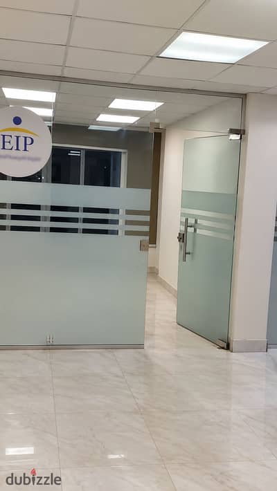 Licensed administrative office 6 rooms first floor in Mohandessin, Sudan