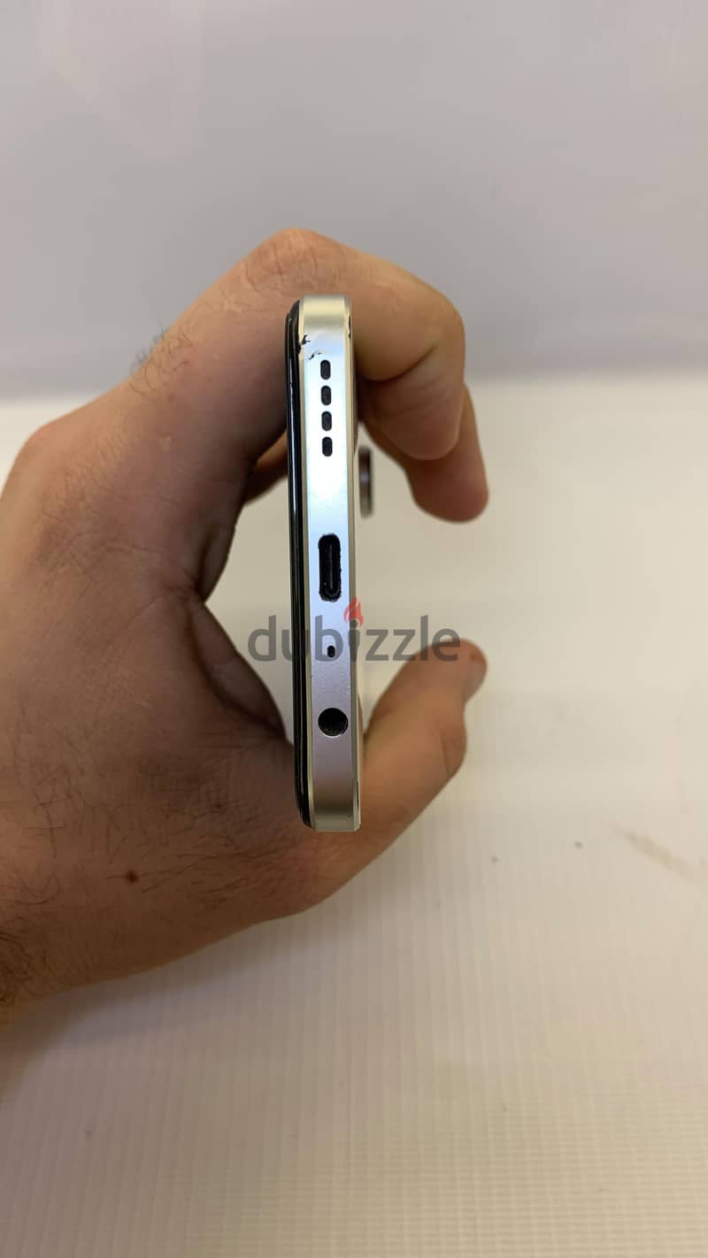 Realme 10 4