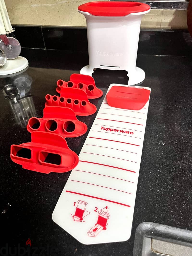 Tupperware 1
