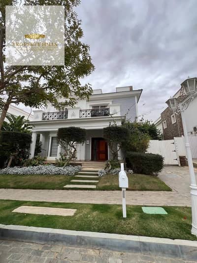 A fully finished, detached villa for sale in New Cairo, ready for viewing.