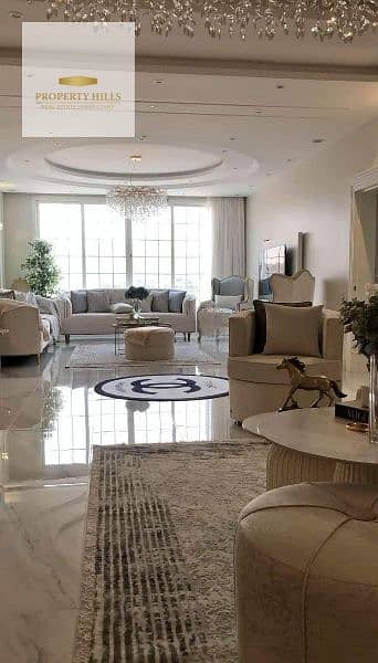 اخر فيلا للبيع في الكمبوند 331م² بالتقسيط علي 9سنين امام مدينتي مباشرة