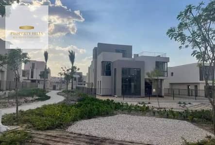 فيلا مستقلة بنص التمن للبيع في At east بجوار الرحاب بتقسيط علي 10سنين