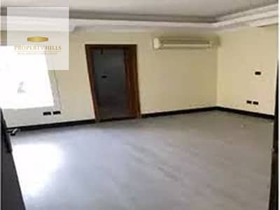 شقه للبيع في zed east متشطبه بالكامل والتكييفات