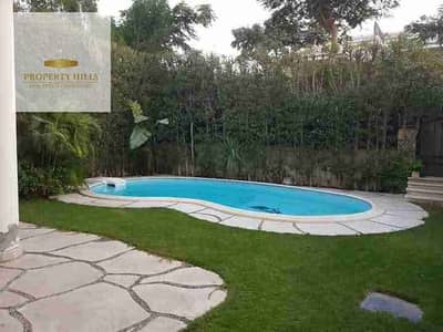 Receive a villa of 410 meters immediately in Al-Abour with a view of the swimming pool with only 10% down payment