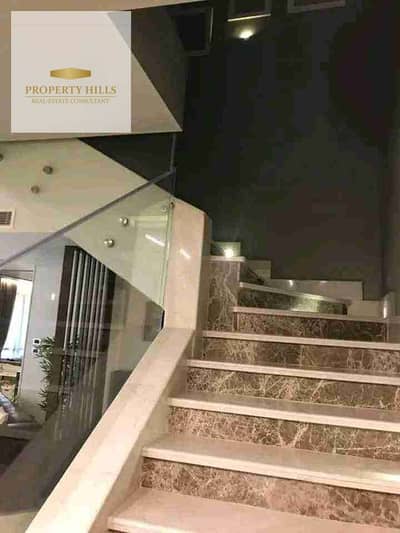 A villa at its original price, without any increase, ready for immediate viewing, fully finished with air conditioning. Unit Type: VillaArea: 270 square metersFor inquiriesThe Marq Company has provided a state-of-the-art sports club and
