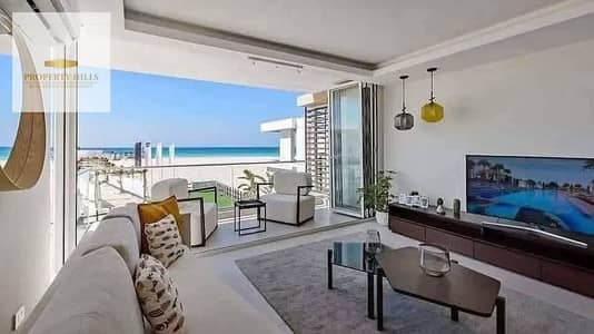 ارقي فيلا sea view متشطبه  في الساحل بالتقسيط بدون فوايد مساحه واسعه وخصوصيه عاليه جدا باعلي مستوي في راس الحكمه جنب ماونتن فيو و جيفيرا,مراسي ط ضبعه
