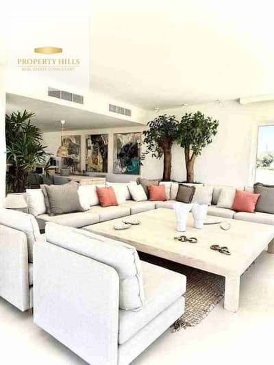Fully finished penthouse for sale in marsa baghush and first row Panoramic Sea & Lagoon View ready for viewing  Details:  Unit Type: penthouse  Bedrooms: 2  Built-up Area: 130m²  Direct panoramic view of the sea and lagoon  Ready for immediate viewing any