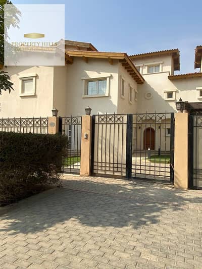 Townhouse for sale in the heart of Sheikh Zayed  In Tawny Hyde Park Compound, next to Hyper One