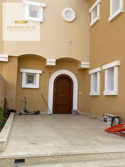 Townhouse for sale in the heart of Sheikh Zayed In Tawny Hyde Park Compound, next to Hyper One