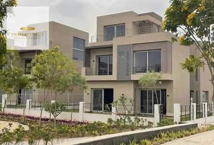فيلا متشطبه بالكامل في بالم هيلز القاهره الجديده امتداد شارع التسعبن