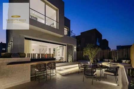 Villa fully finished palm hills new cairo installment over 10 years