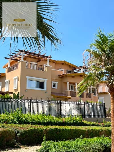 Double View Villa for sale overlooking a large landscape, and all rooms have an open view.