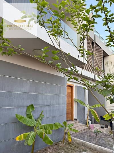 Villa with a stunning view from La Vista, minutes from Madinaty, at the lowest price in the market.