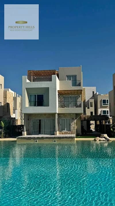 A distinctive chalet on the lagoon direct at a price comparable to what's available in the market.