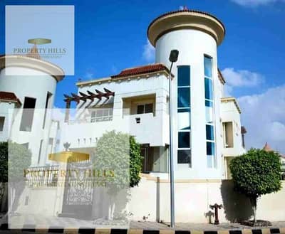 فيلا استلام فوري استاندالون بسعر قديم 684م في التجمع المستثمرين الجنوبية بالقرب من AUC و مول بوينت 90