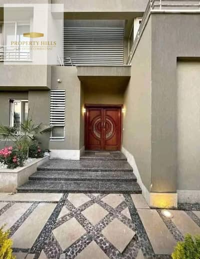 Last villa for sale in 5 settlement next to el ahly club