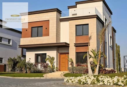 A bargain villa in New Cairo's Golden Square, directly on North 90 Street, close to Clubs Street, Mountain View, and Mivida.