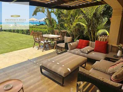 Villa below market price with a direct sea view, located near Porto Sokhna and La Vista.