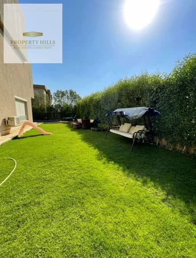 Standalone Villa for Sale with a North-Facing View in a Prime Location in New Cairo, near Mivida, 90th Street, and the American University.