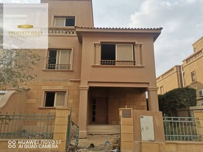 Twin house villa for sale 460 m READY TO MOVE  5 bedrooms 2 million EGP less than market price in the Villa Bellagio compound
