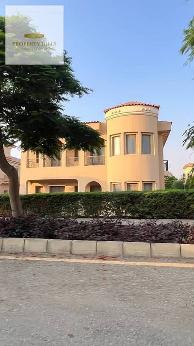 A distinguished 620 sqm standalone villa VIP with an open view in a prime location in the Fifth Settlement, near Mivida, 90th Street, the American University, and Mountain View.