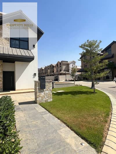 4-bedroom twin house with immediate delivery in the heart of Golden Square, Fifth Settlement, New Cairo. Lowest down payment and flexible payment plan
