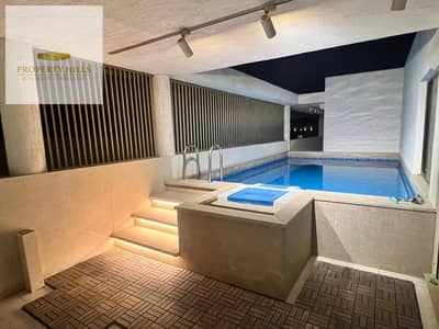Fully finished penthouse in Golden Square for less than the original price, next to the Ceremonial Hall.