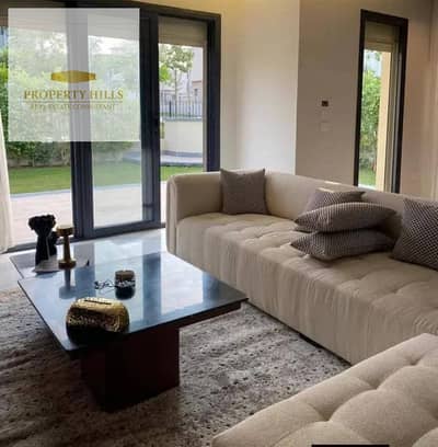 Villa for sale, 253 sq m, ready for viewing and immediate occupancy in Command Villas only, next to Mivida. Price reduced for numerous reasons.