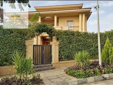 فيلا للبيع في التجمع هتستلمها متشطبة بالكامل ومعاها التكييفات علي التسعين دايركت بجوار الجامعة الامريكية