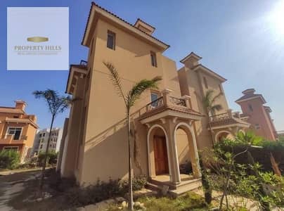With an advance of 5 million, you will receive a palace with an area of 750 metres with a garden with an area of 560 metres