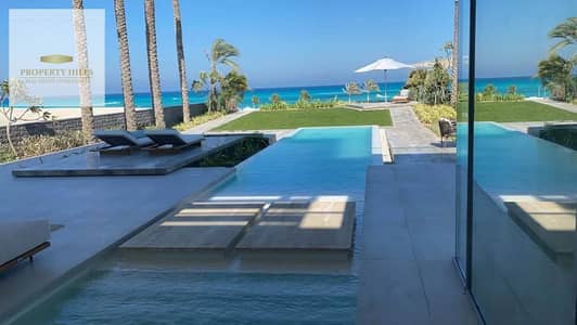 A fully independent villa number one directly on the sea, fully furnished and equipped, ready for immediate occupancy sea view