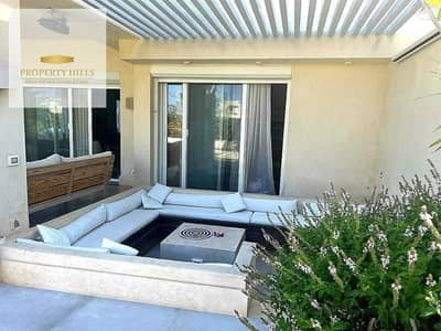 Villa for sale next to the most important international schools, ready for immediate delivery and inspection in a compound of villas only, 375 square meters, only 30% cash required for the contract.