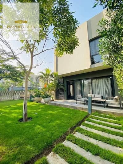 A distinctive townhouse overlooking a unique Park View, with a good area for 19 million in a distinctive location.