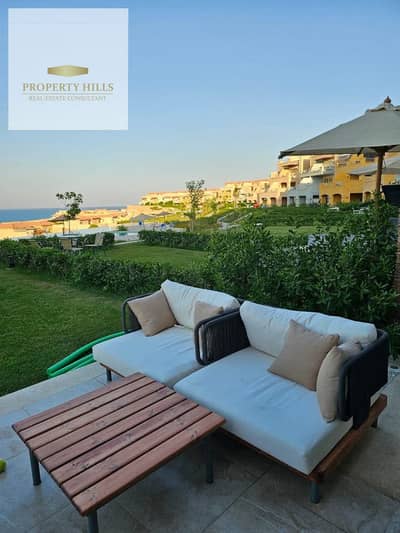 Ground chalet with a garden of 232 square meters for sale, 3 master bedrooms with lagoon view in the North Coast hills, fully finished, super lux, with a 40% discount from its price for quick sale.