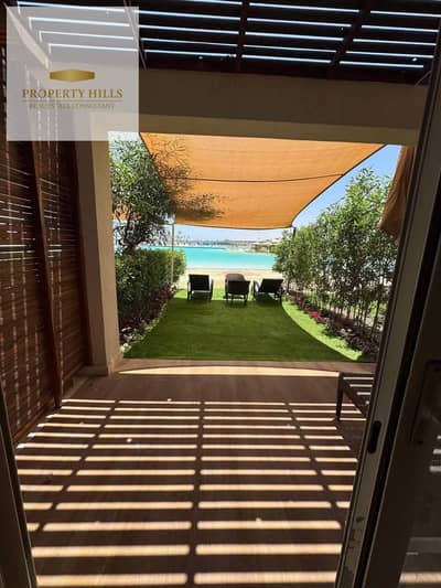 فيلا بجاردن للبيع صف اول علي الڤيو+ ( Private Terrace/ Private pool) في اميز منطقه في راس الحكمه بالقرب من طريق الفركا  ب أقل سعر وتخفيض في السعر عند