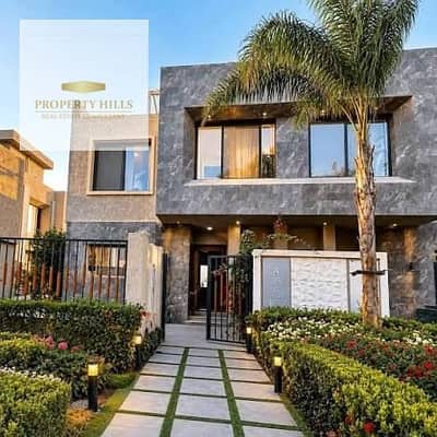 Twin villa, immediate receipt, distinctive landscape view of the Pyramids in Sun Capital on the tourist ring.