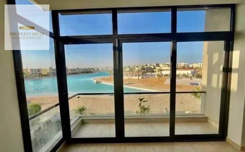 فيلا للبيع واجهتها علي البحر مباشرةً تشطيب كامل بجوار قريه لافيستا ب أقل سعر في الماركت واعلي كميونتي للتصييف العائلي  وكا استثمار مضمون  (إمكانية  اق