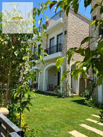 The last corner villa in The Wonder Marq, to be received in a few months with a very special view.