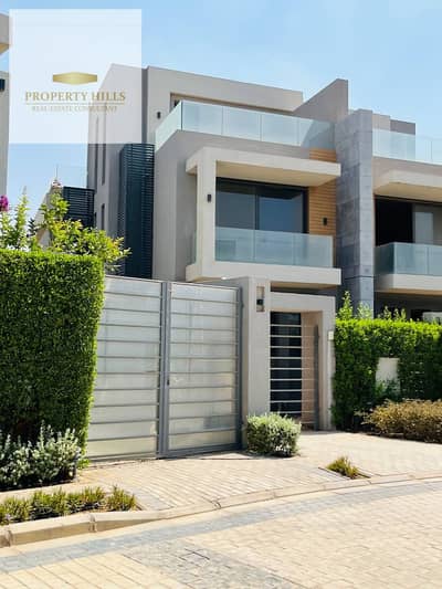 Last modern villa for sale, immediate delivery, fully finished, installments over 10 years in La Vista in the heart of New Cairo