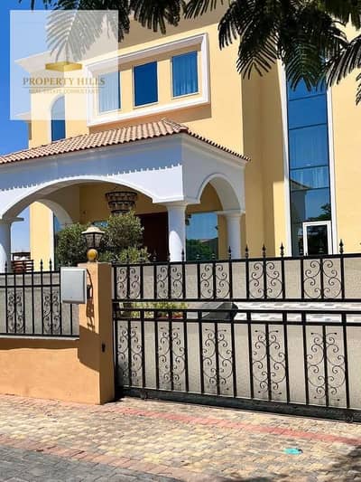 آخر فيلا بالسعر القديم للبيع في هيليوبوليس الجديده علي طريق السويس بجوار مدينتي و سراي وقريب من الشروق