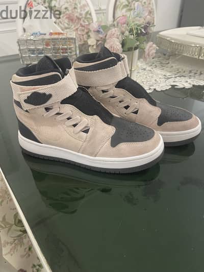 كوتشى Nike  اوريجينال 35